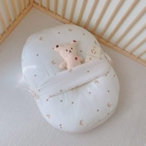 Gối chống trào có đai chống giật mình Monona kt 70*85 MNN006 – Kem Mèo