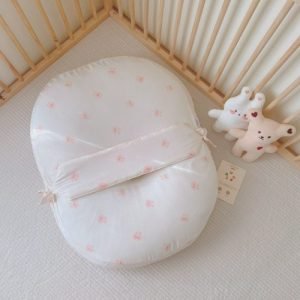 Gối chống trào có đai chống giật mình Monona kt 70*85 MNN006 – Kem Thỏ